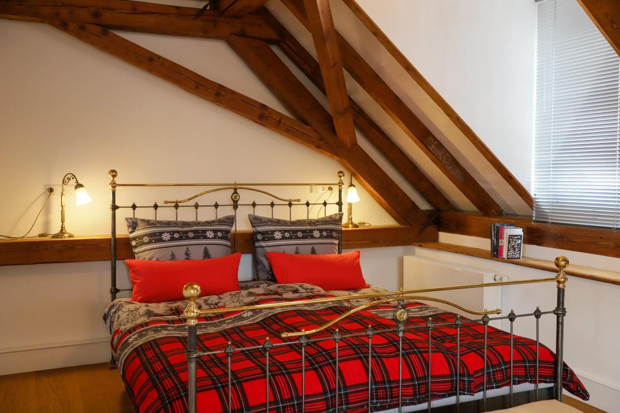 Boutique-Hotel Im Sternenhof Grosskarlbach Room photo